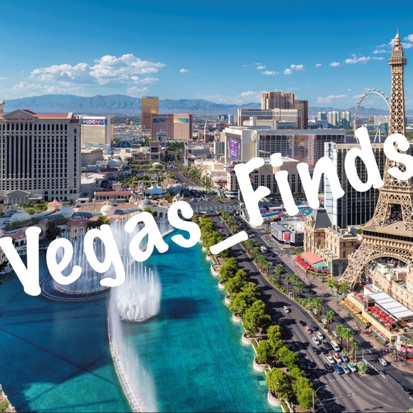 Meet your Posher, Monica - Picture 1 of 2